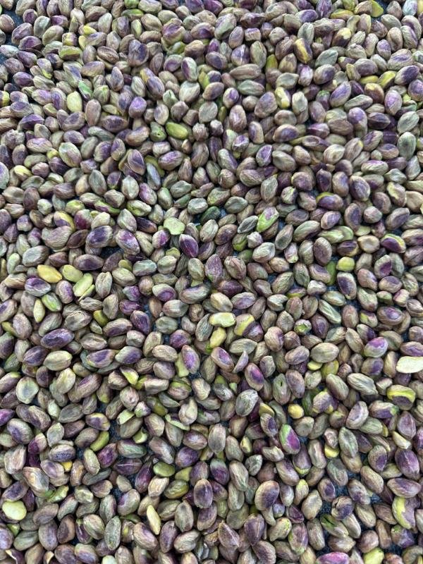 Pistachio granules