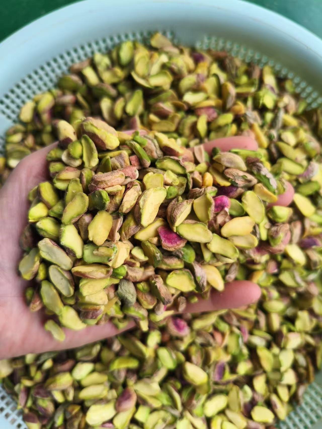 Iranian pistachio kernel half 